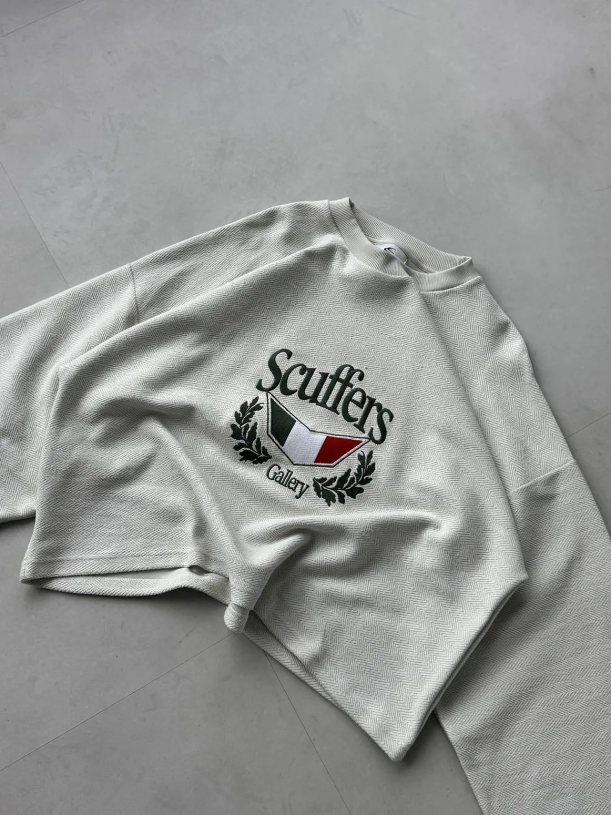 Scuffers Crewneck^Romeo Ecru Sweatshirt